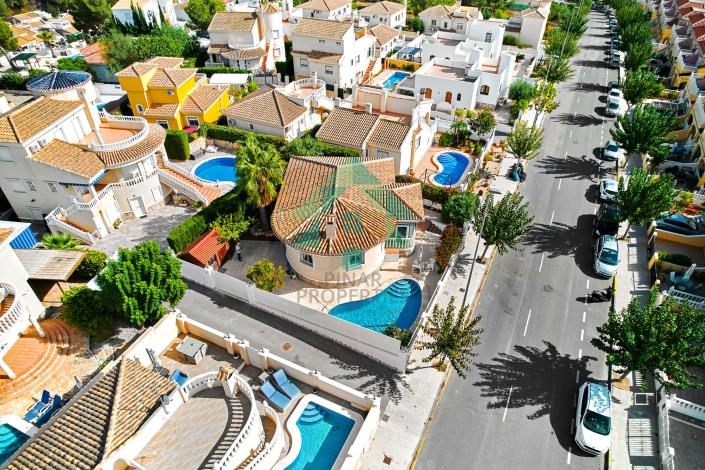 Image No.48-2 Bed Villa / Detached for sale