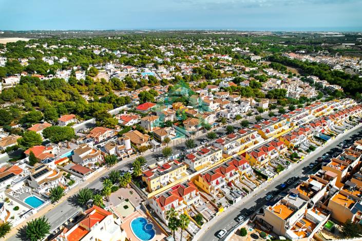 Image No.49-2 Bed Villa / Detached for sale