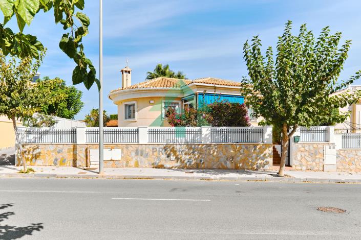 Image No.45-2 Bed Villa / Detached for sale