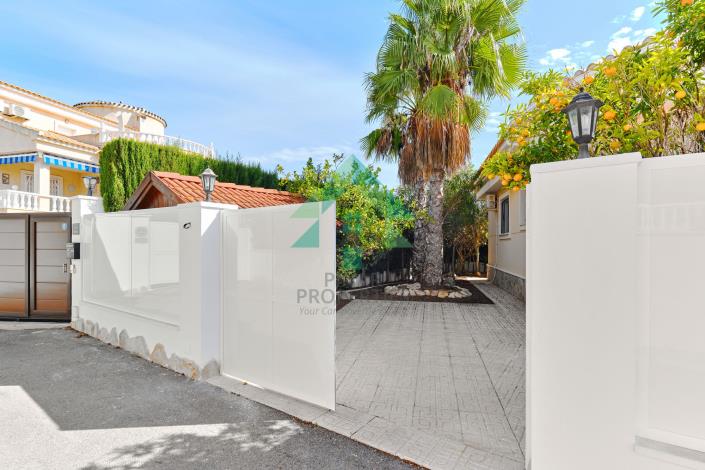 Image No.42-2 Bed Villa / Detached for sale