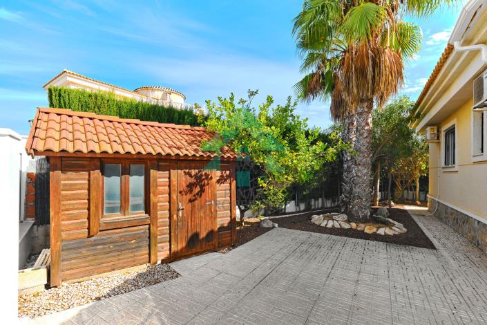 Image No.30-2 Bed Villa / Detached for sale