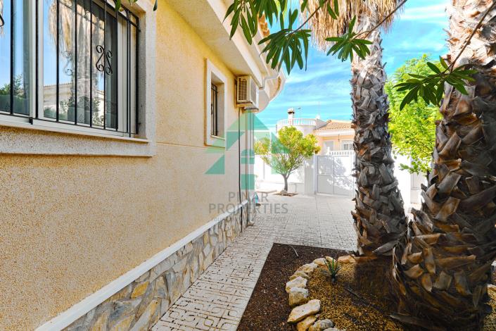 Image No.33-2 Bed Villa / Detached for sale