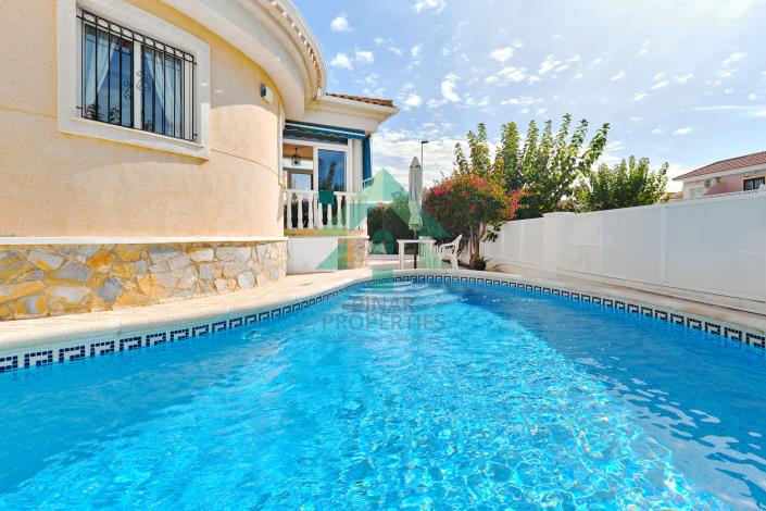 Image No.36-2 Bed Villa / Detached for sale