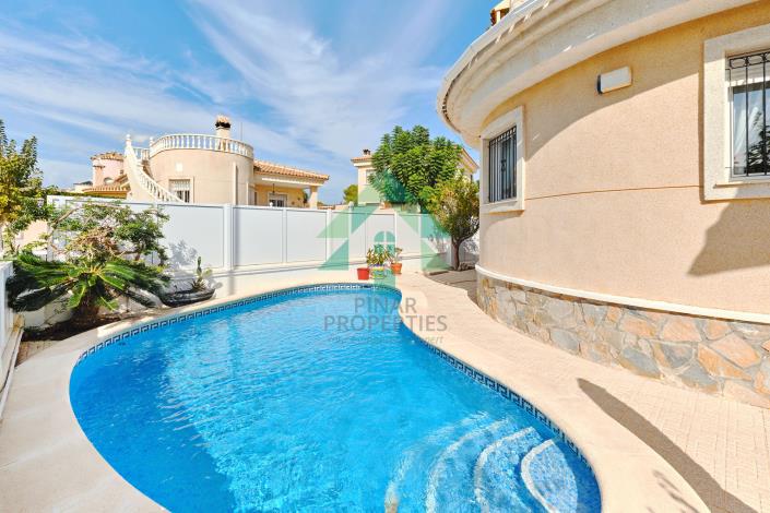 Image No.37-2 Bed Villa / Detached for sale