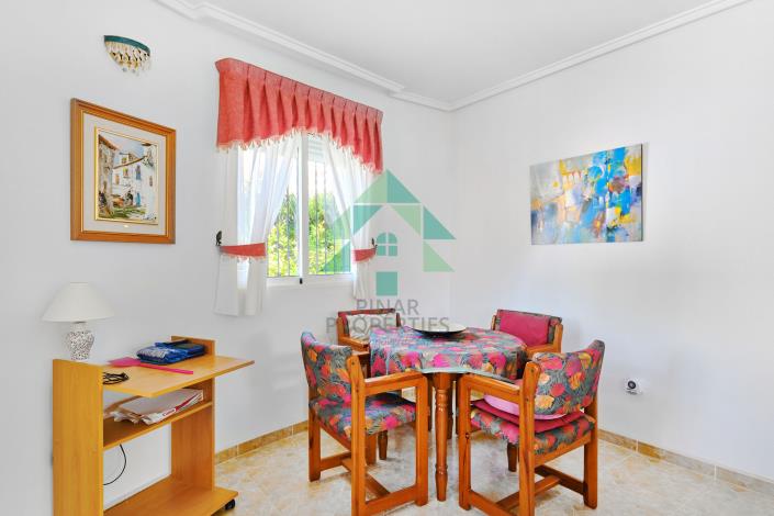 Image No.8-2 Bed Villa / Detached for sale