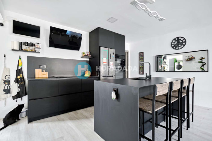 Image No.12-3 Bed Apartment for sale