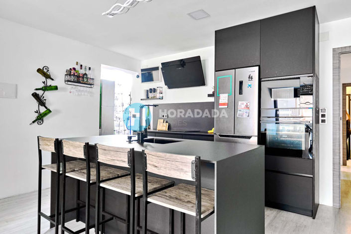 Image No.9-3 Bed Apartment for sale