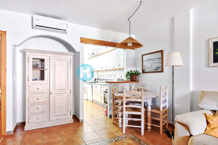 Image No.12-4 Bed Semi-Detached for sale