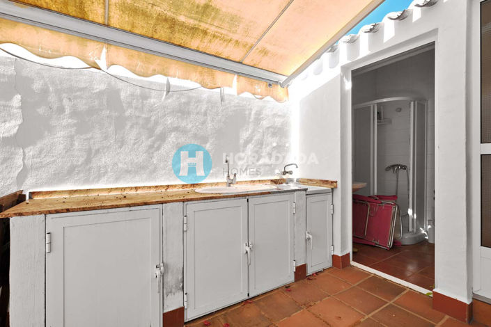 Image No.21-4 Bed Semi-Detached for sale