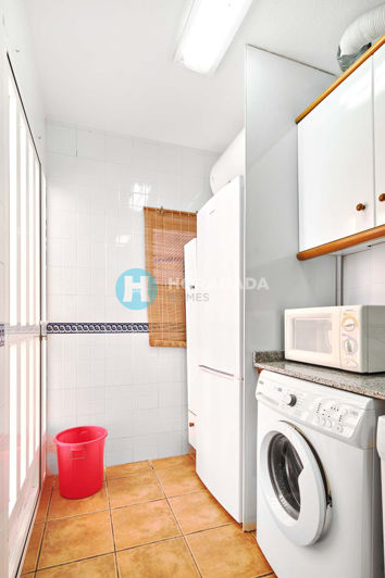 Image No.24-4 Bed Semi-Detached for sale