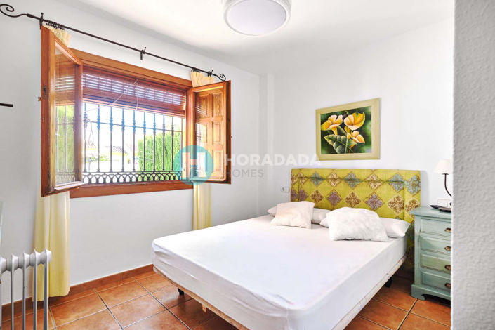 Image No.29-4 Bed Semi-Detached for sale