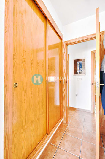 Image No.40-4 Bed Semi-Detached for sale