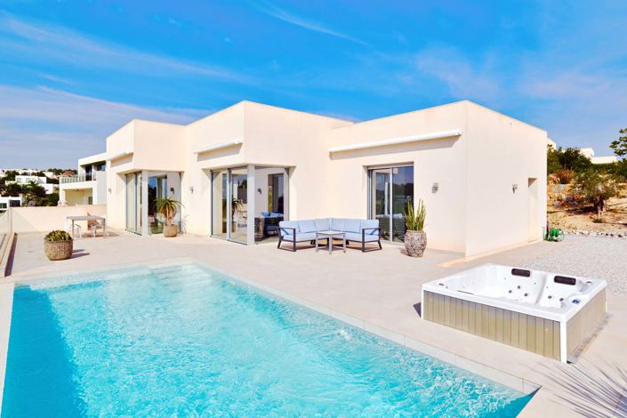 Image No.1-Villa de 3 chambres à vendre à Las Colinas Golf