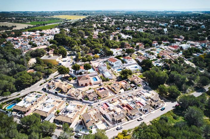 Image No.35-2 Bed Townhouse for sale