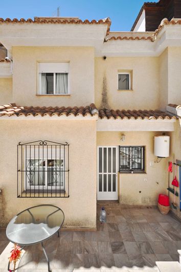 Image No.15-3 Bed Townhouse for sale