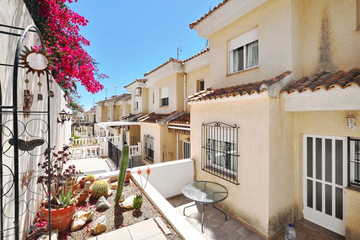 Image No.16-3 Bed Townhouse for sale