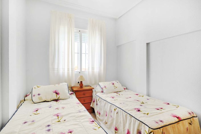 Image No.24-3 Bed Townhouse for sale