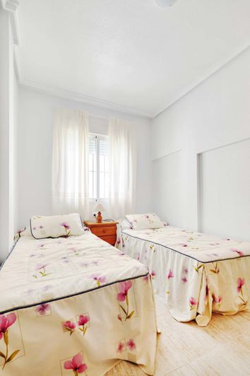 Image No.25-3 Bed Townhouse for sale