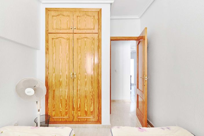 Image No.26-3 Bed Townhouse for sale