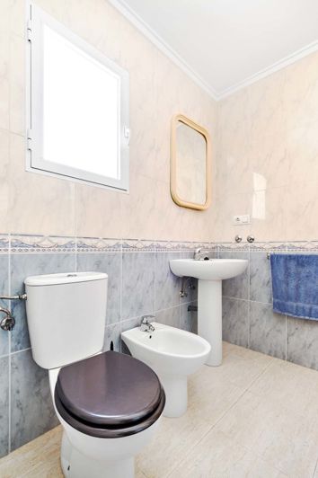 Image No.28-3 Bed Townhouse for sale