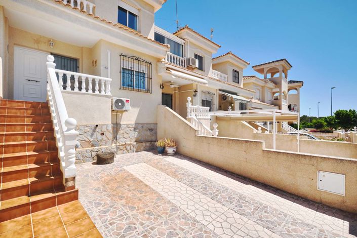 Image No.41-3 Bed Townhouse for sale