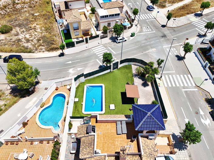 Image No.48-3 Bed Townhouse for sale