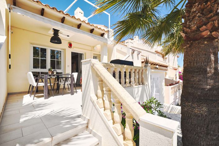Image No.1-3 Bed Townhouse for sale