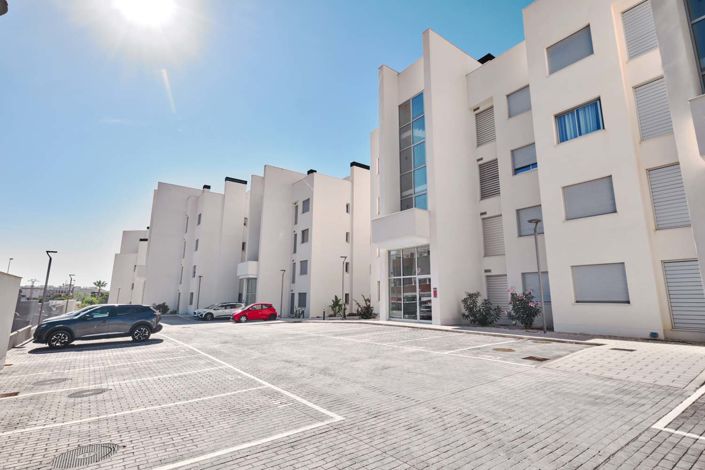 Image No.49-2 Bed Apartment for sale