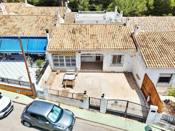 141townhouseforsaleinpinardecampoverde0906250