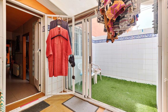 Image No.18-5 Bed Townhouse for sale