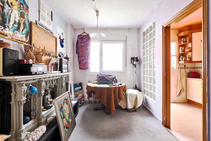 Image No.28-5 Bed Townhouse for sale