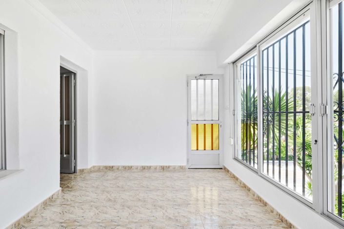 Image No.27-6 Bed Villa for sale