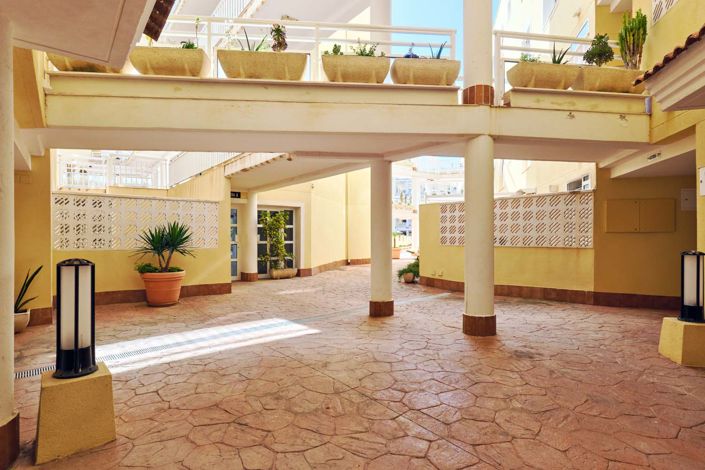 Image No.38-3 Bed Apartment for sale