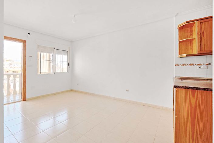 Image No.15-2 Bed Apartment for sale