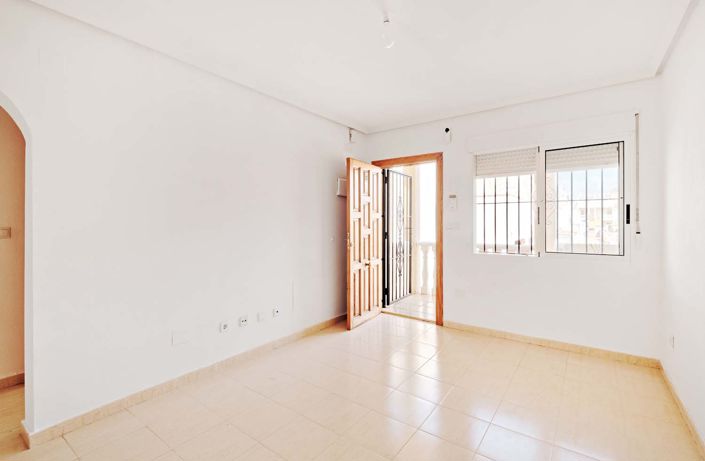 Image No.17-2 Bed Apartment for sale