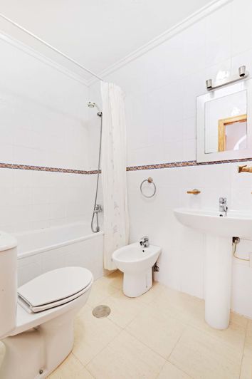 Image No.25-2 Bed Apartment for sale