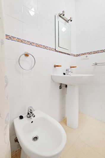 Image No.26-2 Bed Apartment for sale