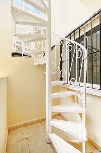 Image No.34-2 Bed Apartment for sale