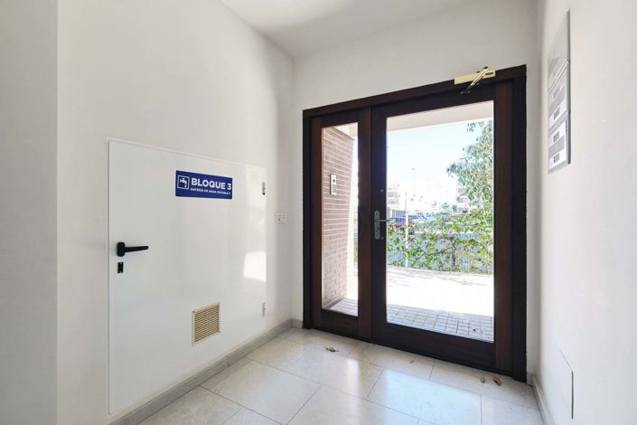 Image No.33-3 Bed Apartment for sale