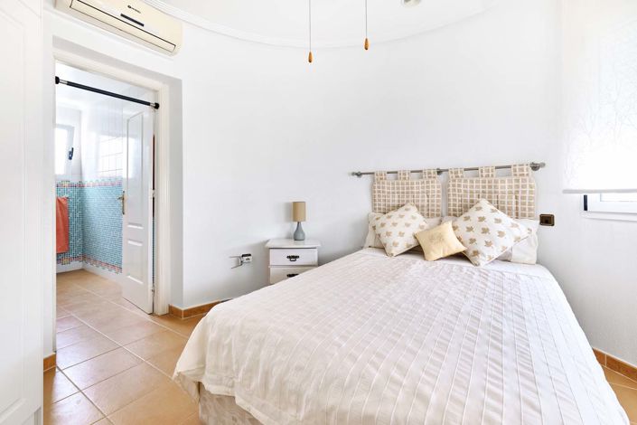 Image No.48-4 Bed Villa for sale