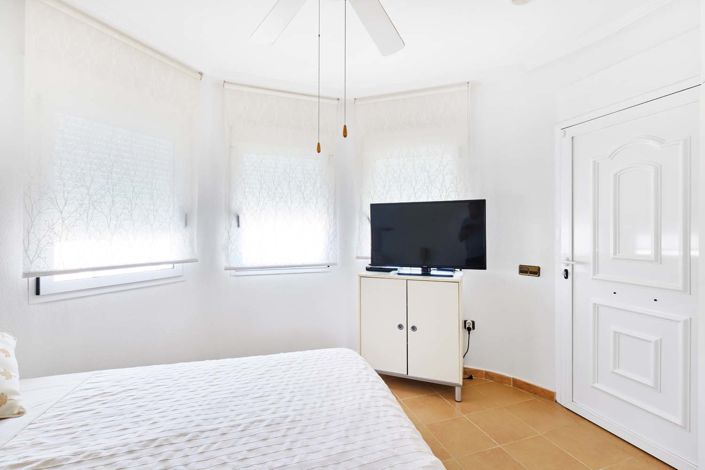 Image No.49-4 Bed Villa for sale