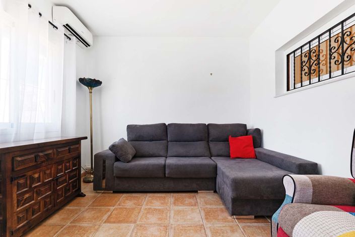 Image No.10-2 Bed Townhouse for sale