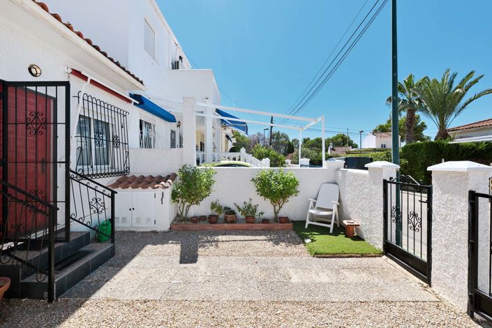 Image No.40-2 Bed Townhouse for sale