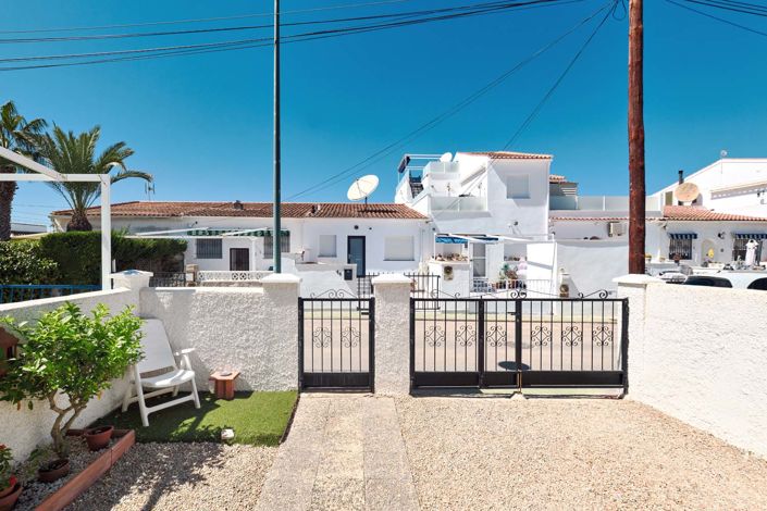 Image No.45-2 Bed Townhouse for sale