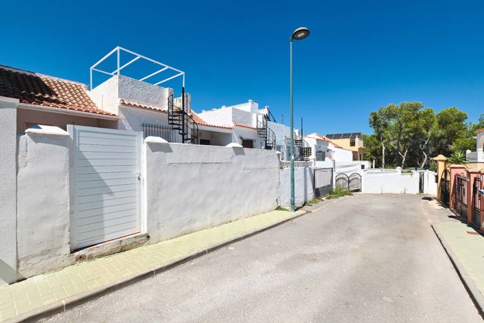 Image No.49-2 Bed Townhouse for sale