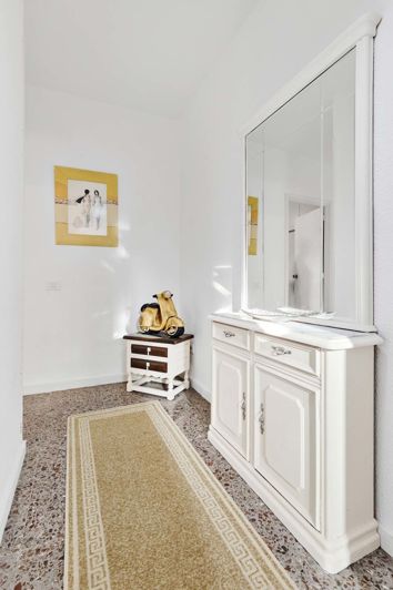 Image No.28-3 Bed Apartment for sale