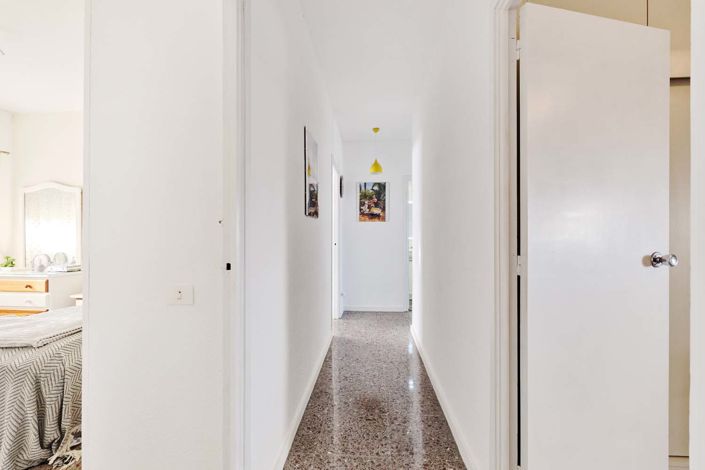 Image No.30-3 Bed Apartment for sale