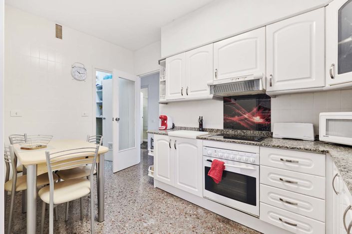 Image No.8-3 Bed Apartment for sale