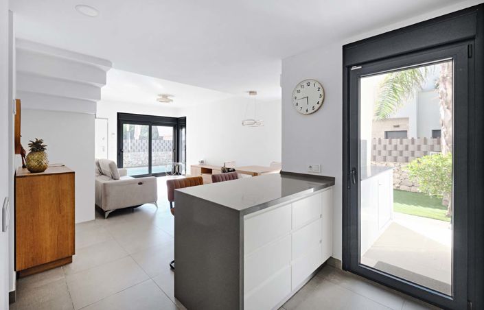 Image No.16-3 Bed Semi-Detached for sale