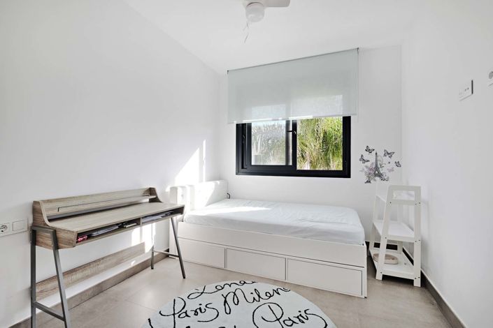 Image No.38-3 Bed Semi-Detached for sale